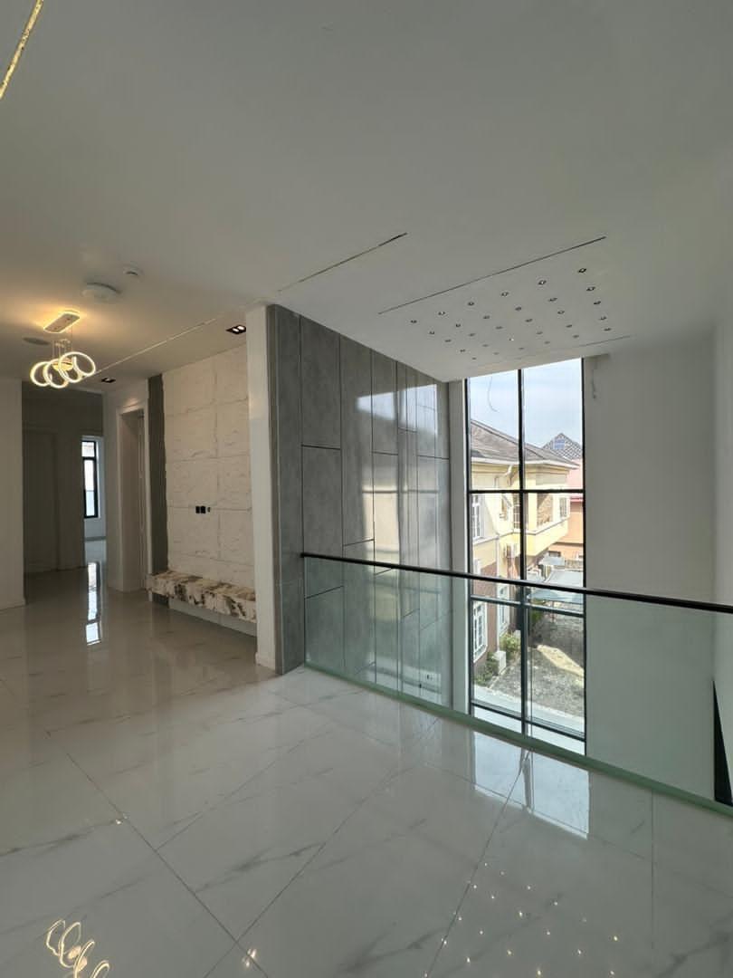 Excellently finished duplex