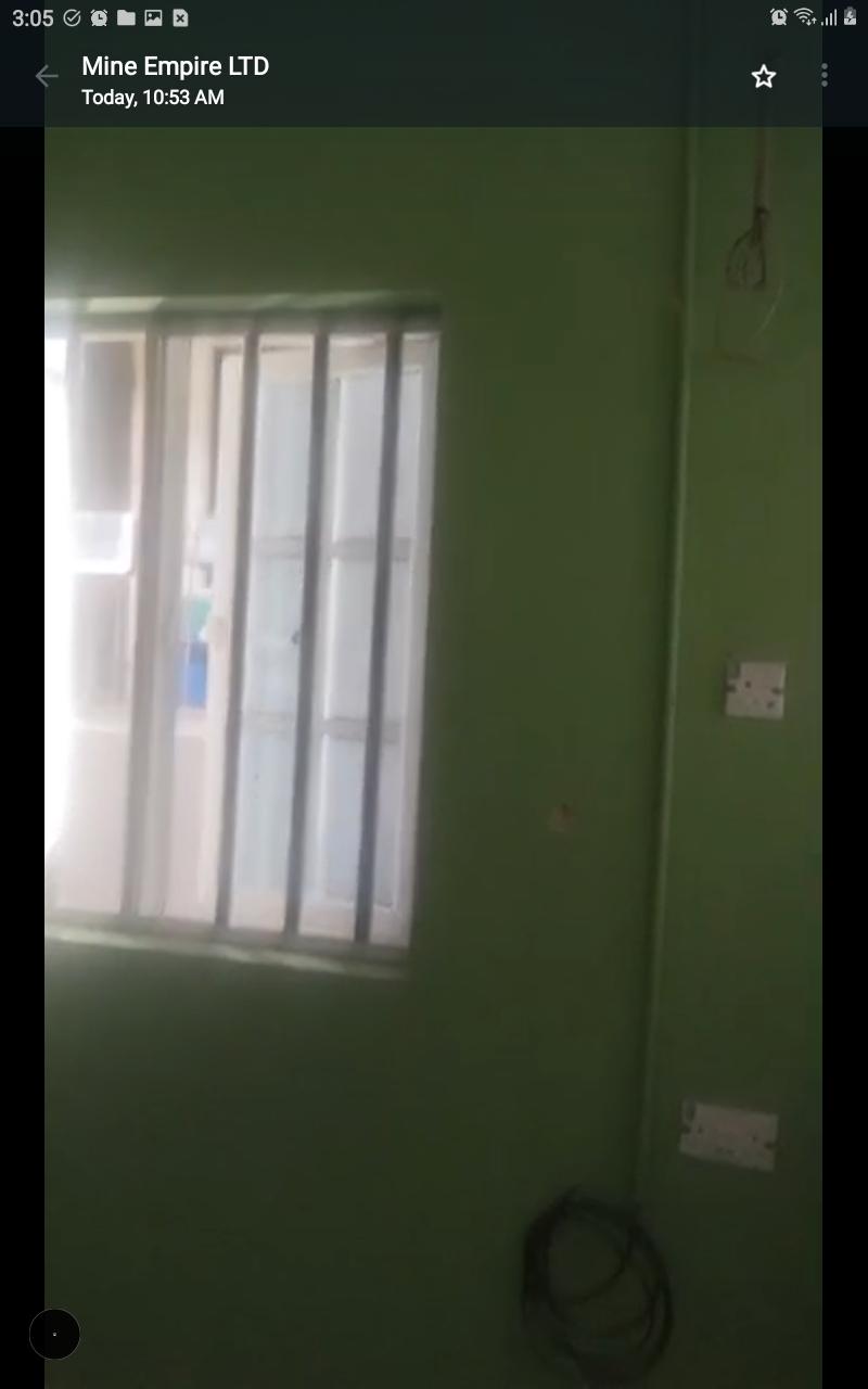 Mini Flat Upstairs at Greenfield Estate, Ago Palace Way