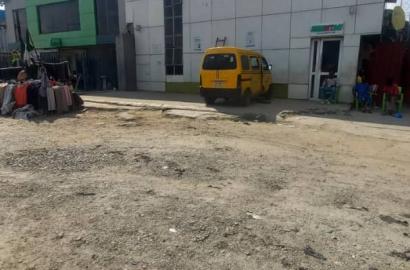 🔥 Commercial Hall Building Facing Oshodi-Apapa Expressway – Oshodi