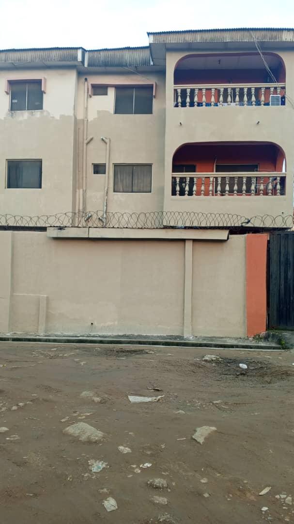 BLOCK OF 6 UNITS OF 3-BEDROOM FLATS | OKE AFA