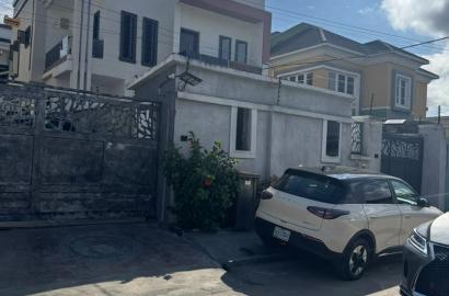 4-Bedroom Duplex with BQ for Sale | Surulere, Lagos