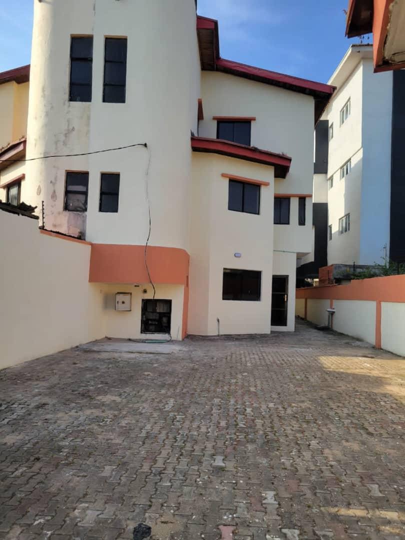 4-Bedroom Semi-Detached Duplex to Let | Adekunle Fajuyi Way, Ikeja GRA, Lagos