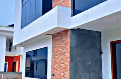 5-BEDROOM DETACHED DUPLEX FOR SALE!*