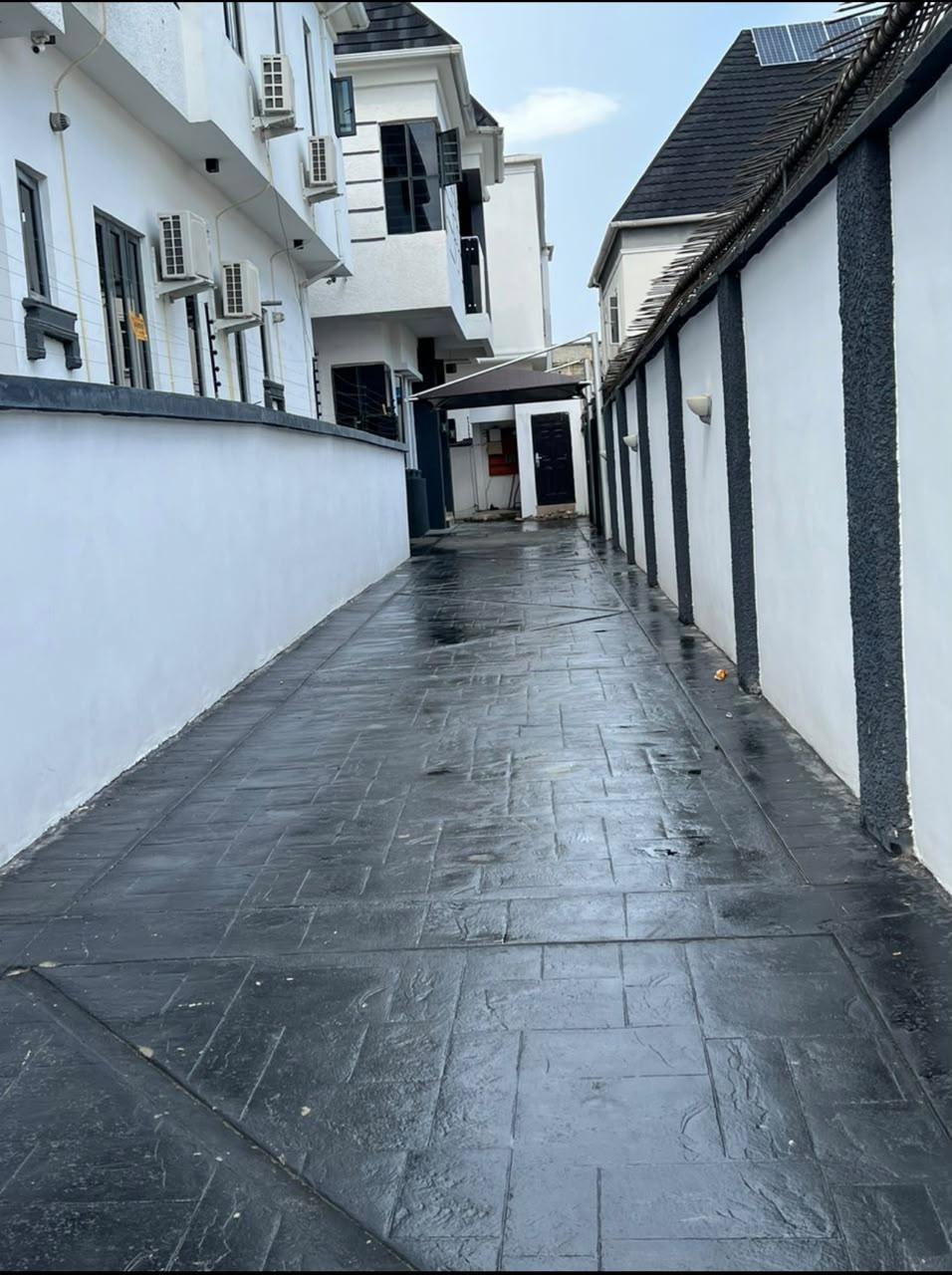 5-Bedroom Fully Detached Duplex with BQ at Chevron Drive, Lekki