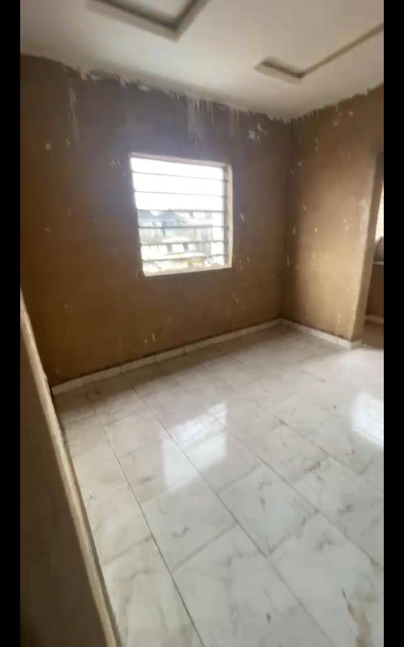 Room Self-Contained at Shomolu