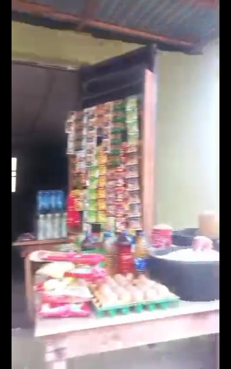 Shop for Rent at Jakande Gate