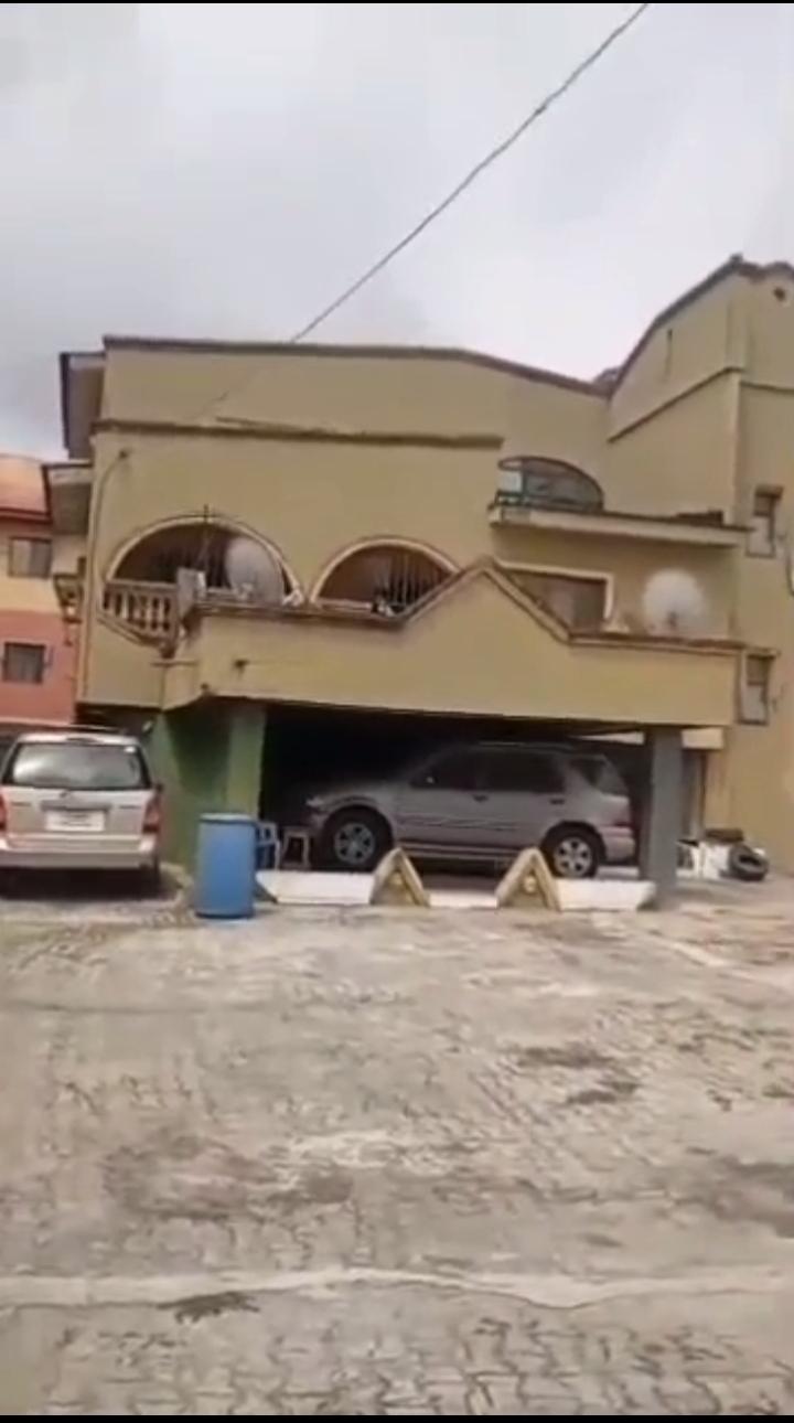 Spacious 6-Bedroom Duplex on 620sqm | Ago-Okota
