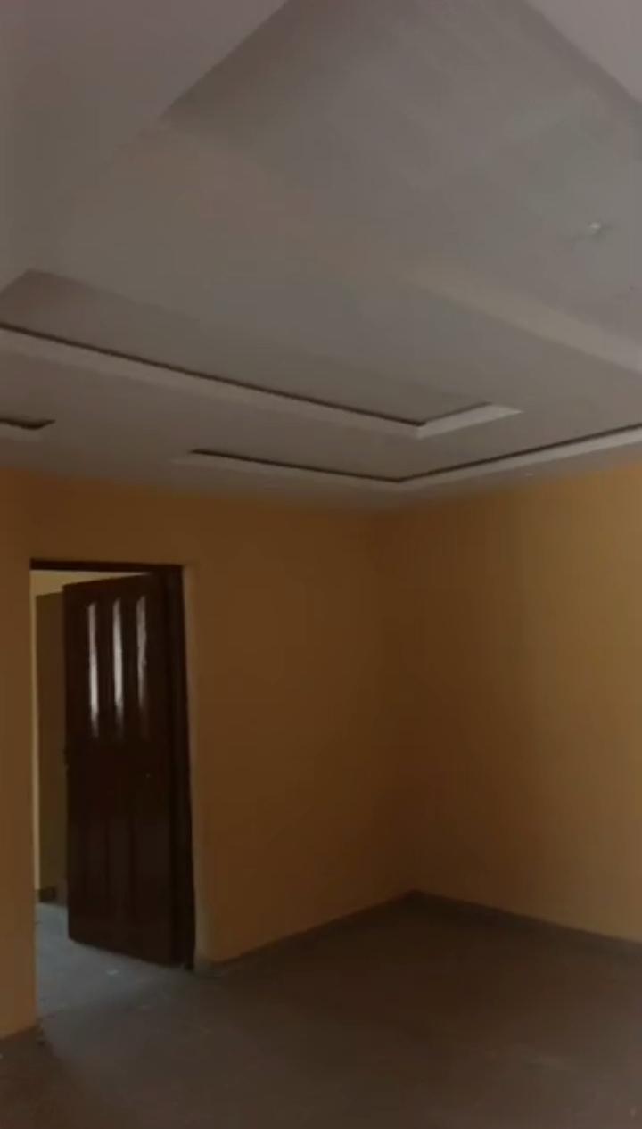 Accessible Mini Flat Close to the Road | Oke-Afa
