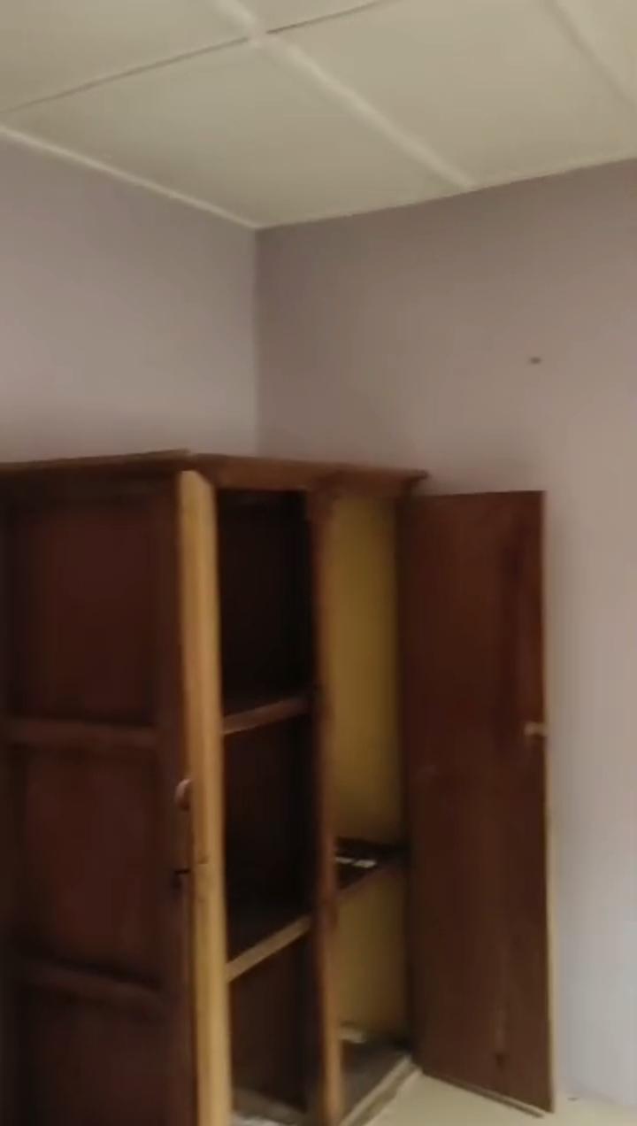 3-Bedroom Upstairs Flat with Visitor’s Toilet | Bucknor