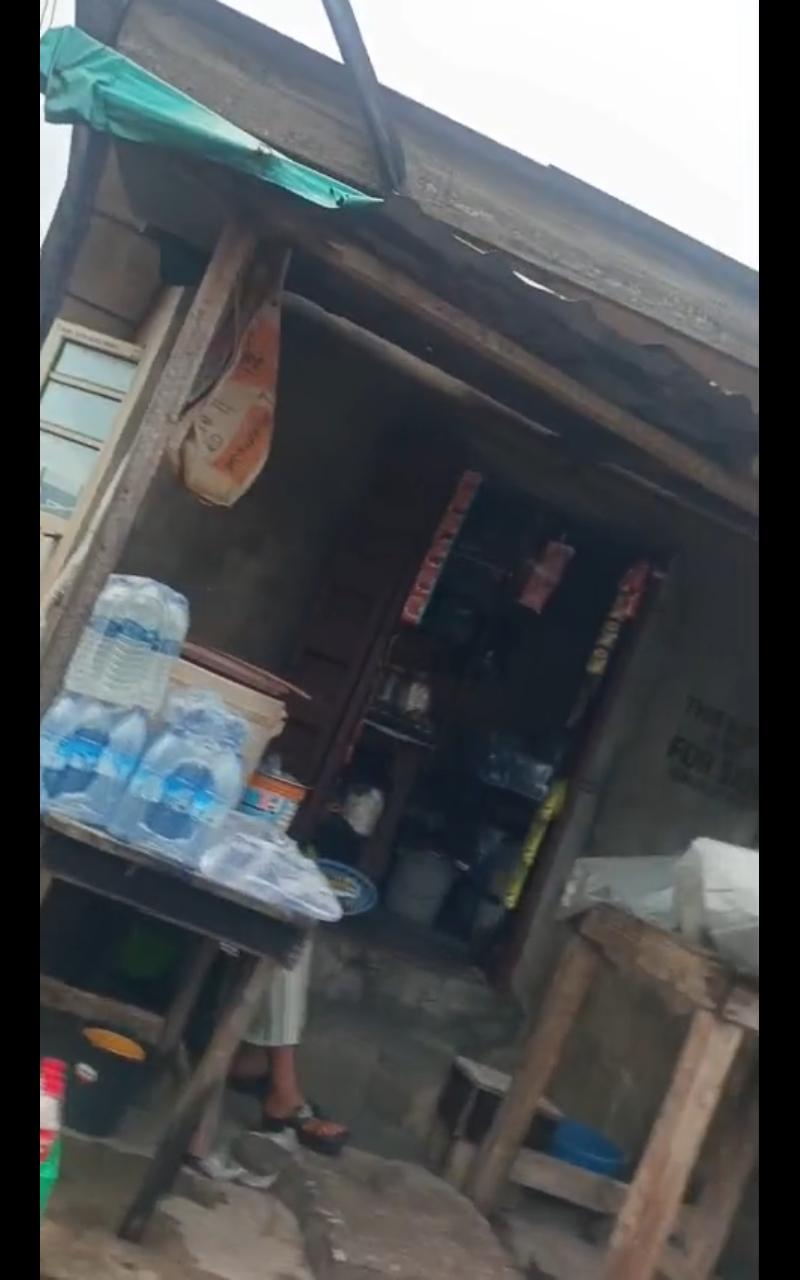 Bungalow For Sale at Tolu Side, Ajegunle