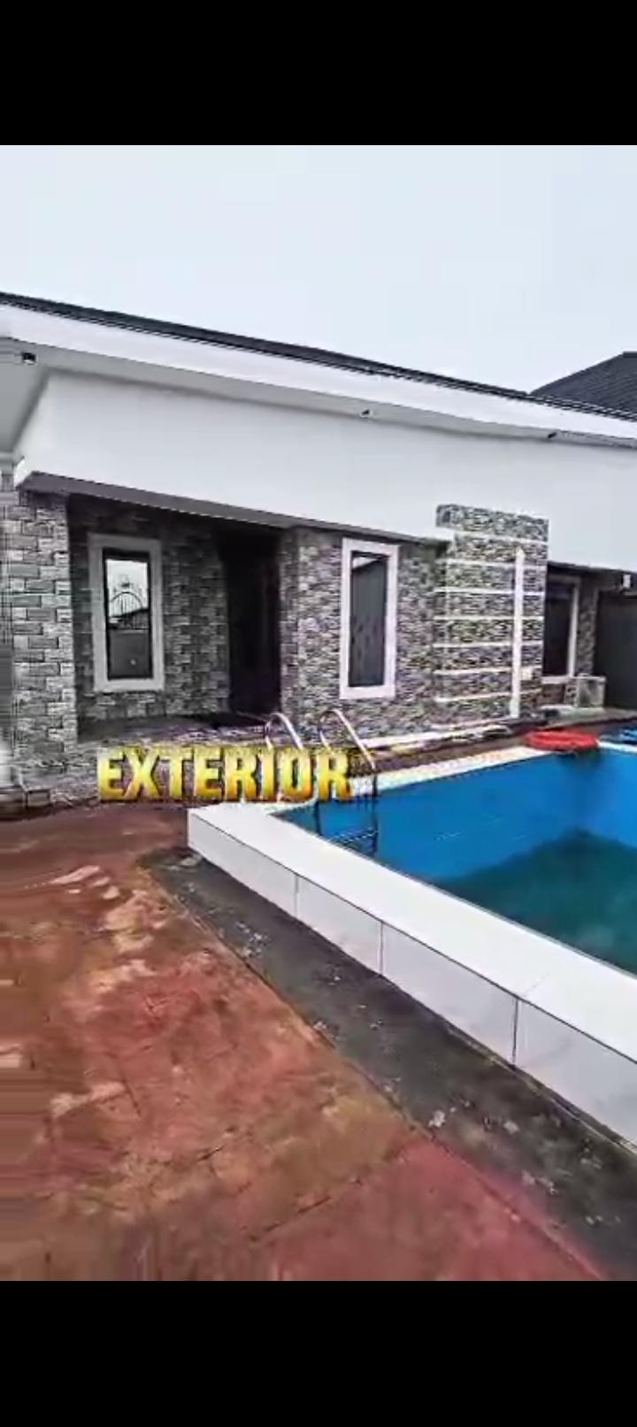 Bungalow with Swimming Pool at Oke Afa, Jakande Estate