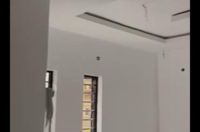 2-Bedroom Flat Upstairs at Liberty Estate, Ago  📝 Description