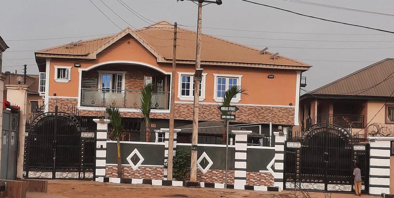 3-Bedroom Flats for Sale at Doland Estate, Akute 🔥