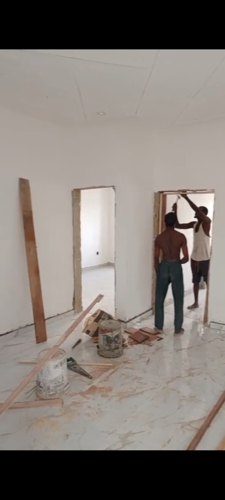 Newly built & nicely finished 2 bedroom up flat @ Sholuyi Gbagada