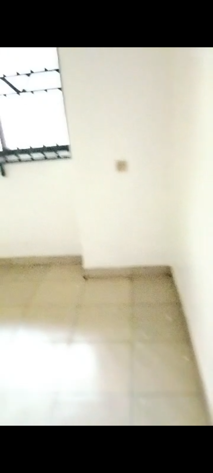 Spacious 2 bedroom flat Before nnpc round about junction ejigbo