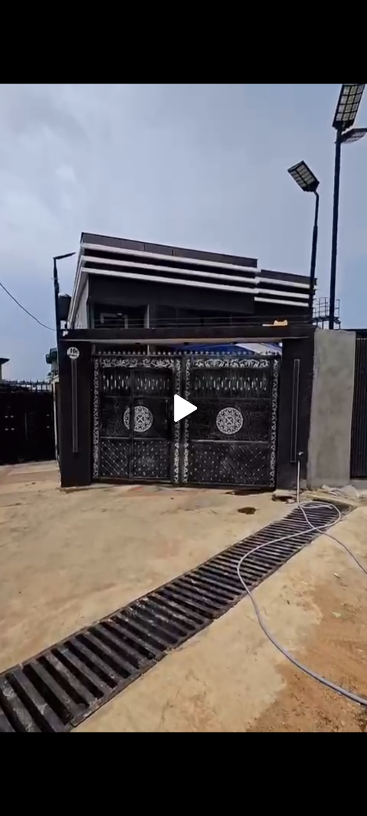 DUPLEX FOR SALE @AJAO ESTATE AIRPORT ROAD IKEJA LAGOS