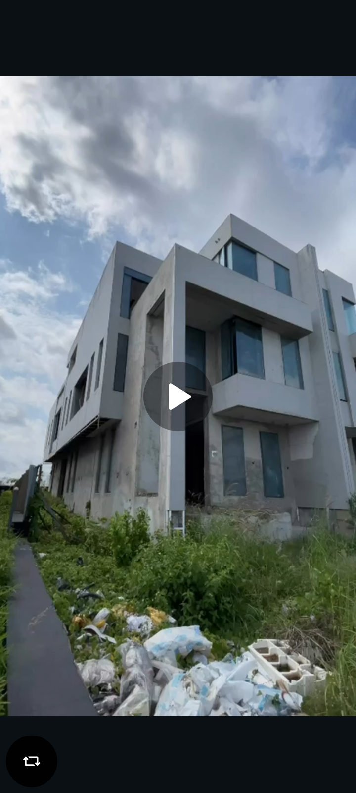 Carcass 5-bedroom semi-detached duplex @ Ikate (Cowrie Creek Estate, by SPAR).