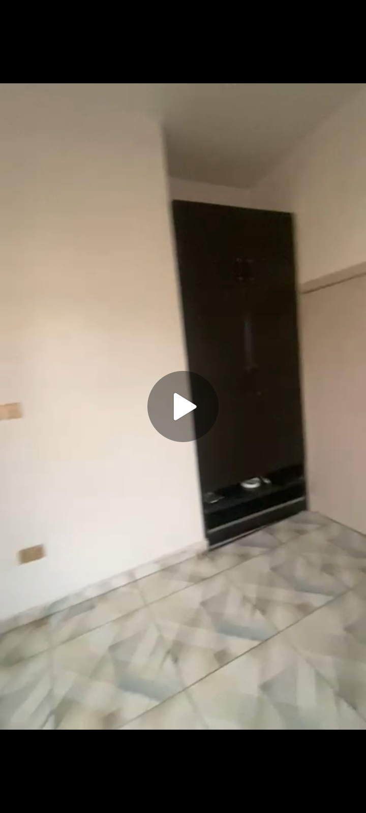 Room upstairs in a well maintained shared apartment in chevy view estate chevron