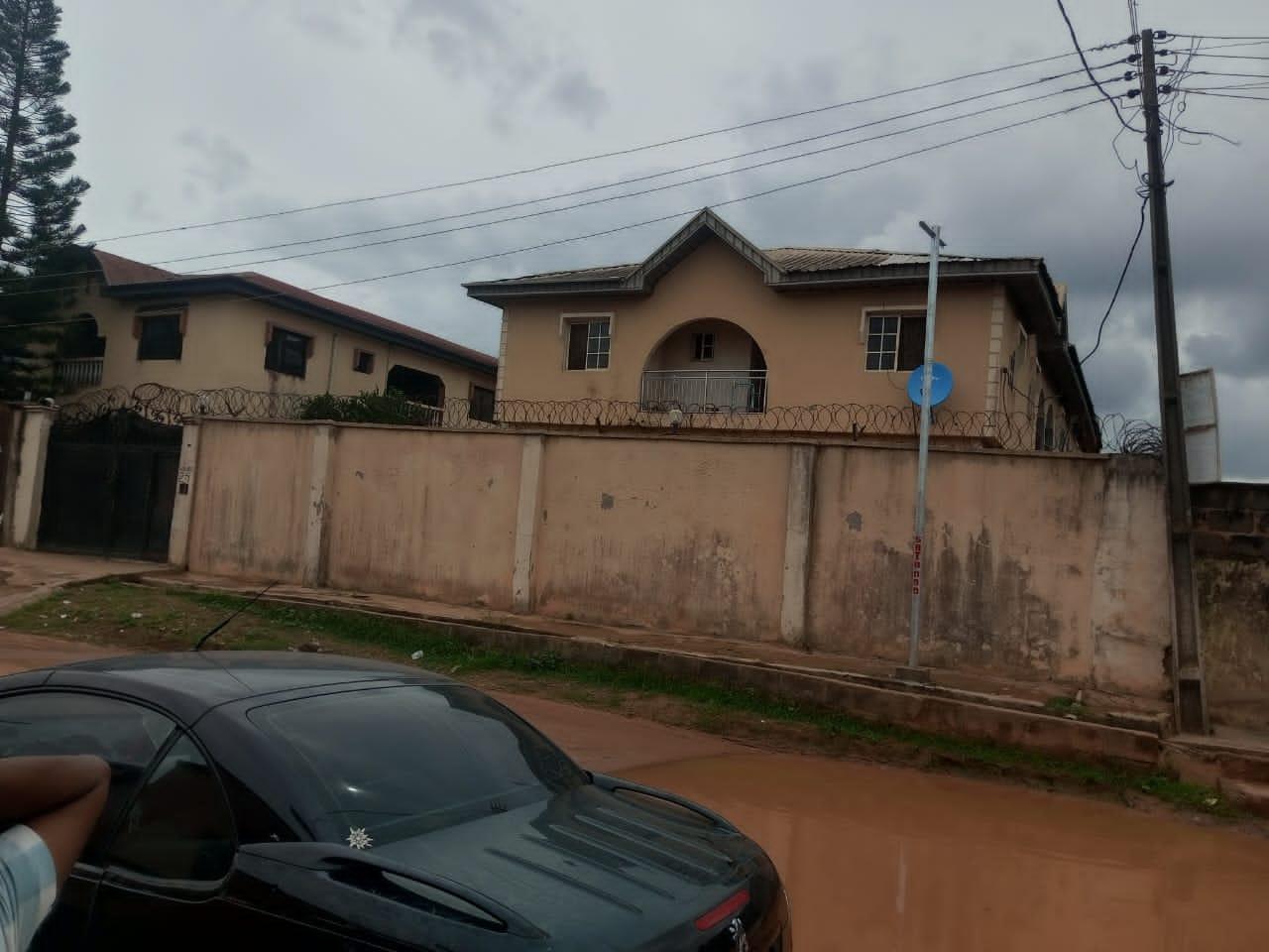 4 units of 3 bedroom flats @Isheri Bucknor jakande isheri Oshun Road