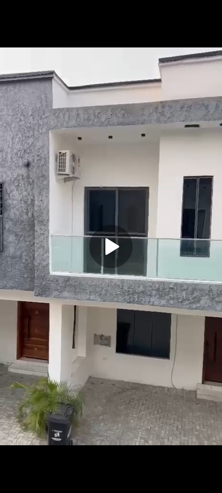 4 bedrooms apartment @Harris drive after VGC the road beside northwest petrol station