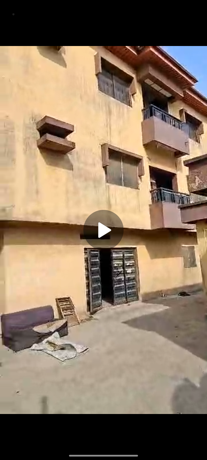 6 bedroom duplex with a room boys quarter off festac link road Amuwo odofin