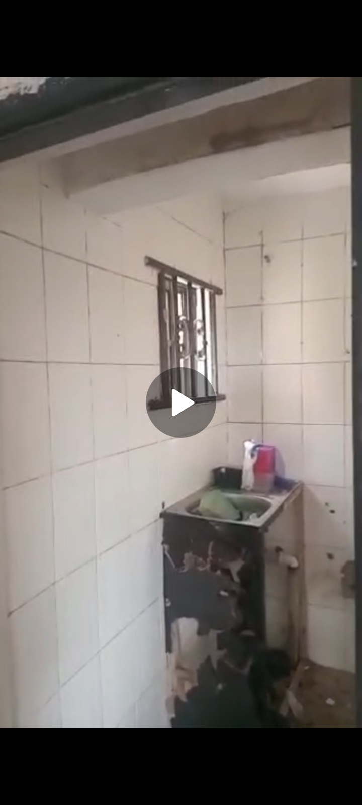 VERY SPACIOUS ROOM SELF @GOV ROAD IKOTUN