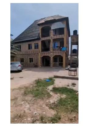 5 Flats + 3 Shops on 615sqm Corner Piece for Sale at Ijegun/Ijedodo Road