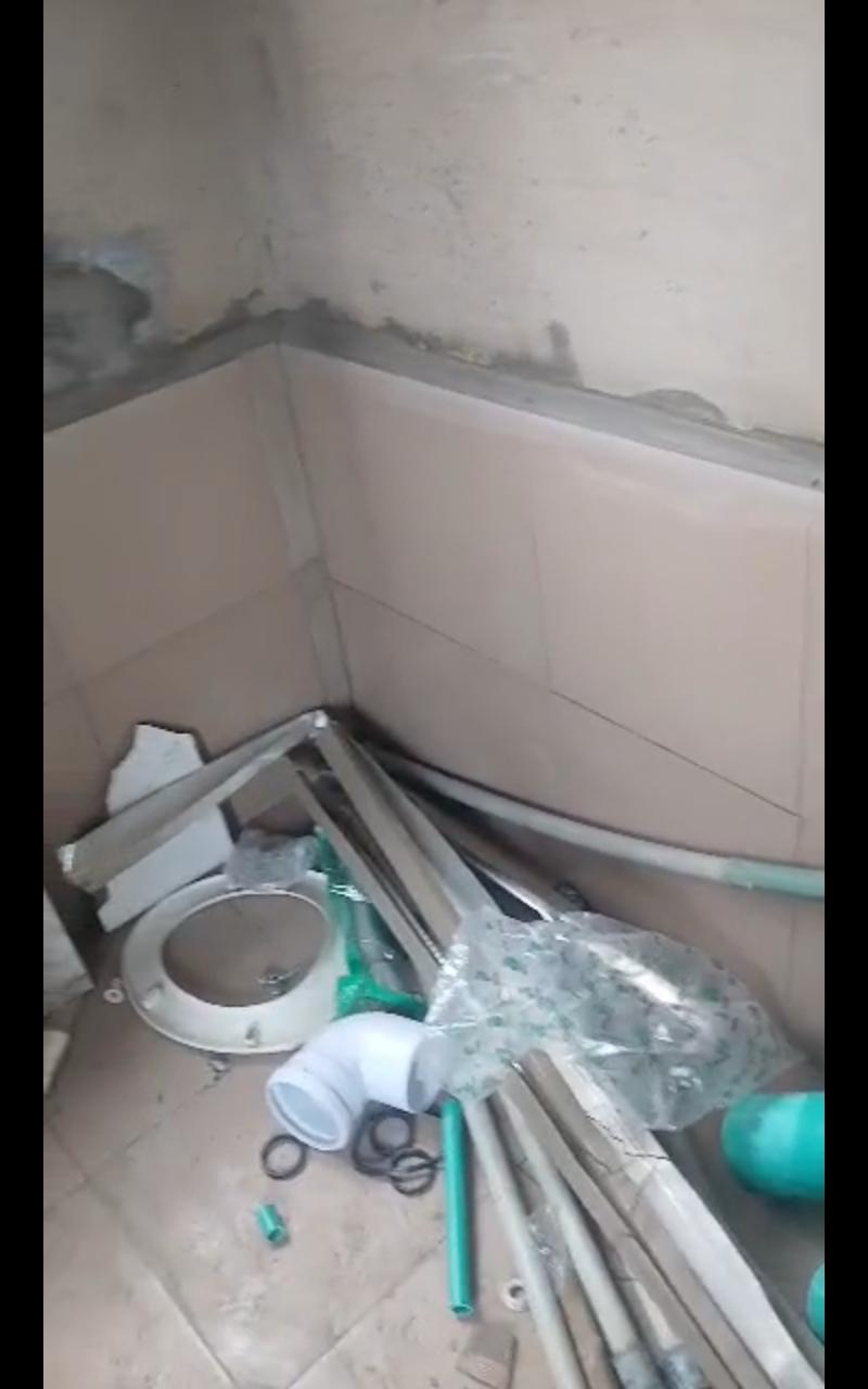 Room Self-Contained at Jakande Gate