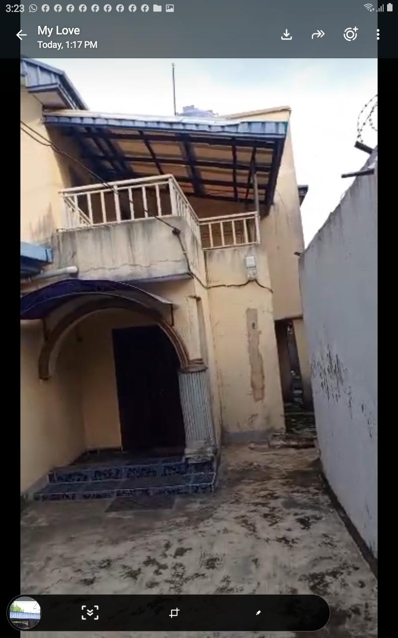 7-Bedroom Duplex with Global C of O at Jakande Estate, Oke-Afa