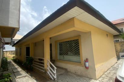 2 Bedroom Bungalow for Commercial Use at Lekki Phase 1
