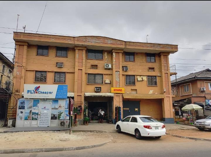 Commercial 2-Storey Building with Shops for Sale – Onipanu Bus Stop, Ikorodu Road, Lagos