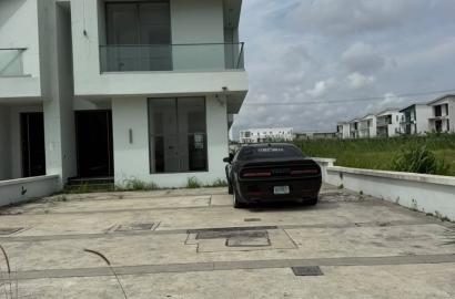NEWLY BUILT 5 BEDROOM SEMI-DETACHED HOUSE WITH BQ & SWIMMING POOL – COWRIE CREEK ESTATE, IKATE, LEKKI