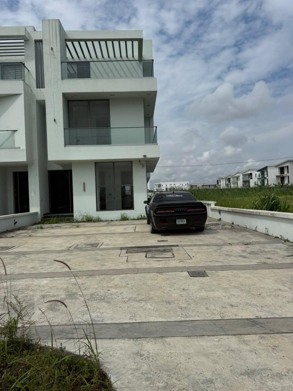 NEWLY BUILT 5 BEDROOM SEMI-DETACHED HOUSE WITH BQ & SWIMMING POOL – COWRIE CREEK ESTATE, IKATE, LEKKI