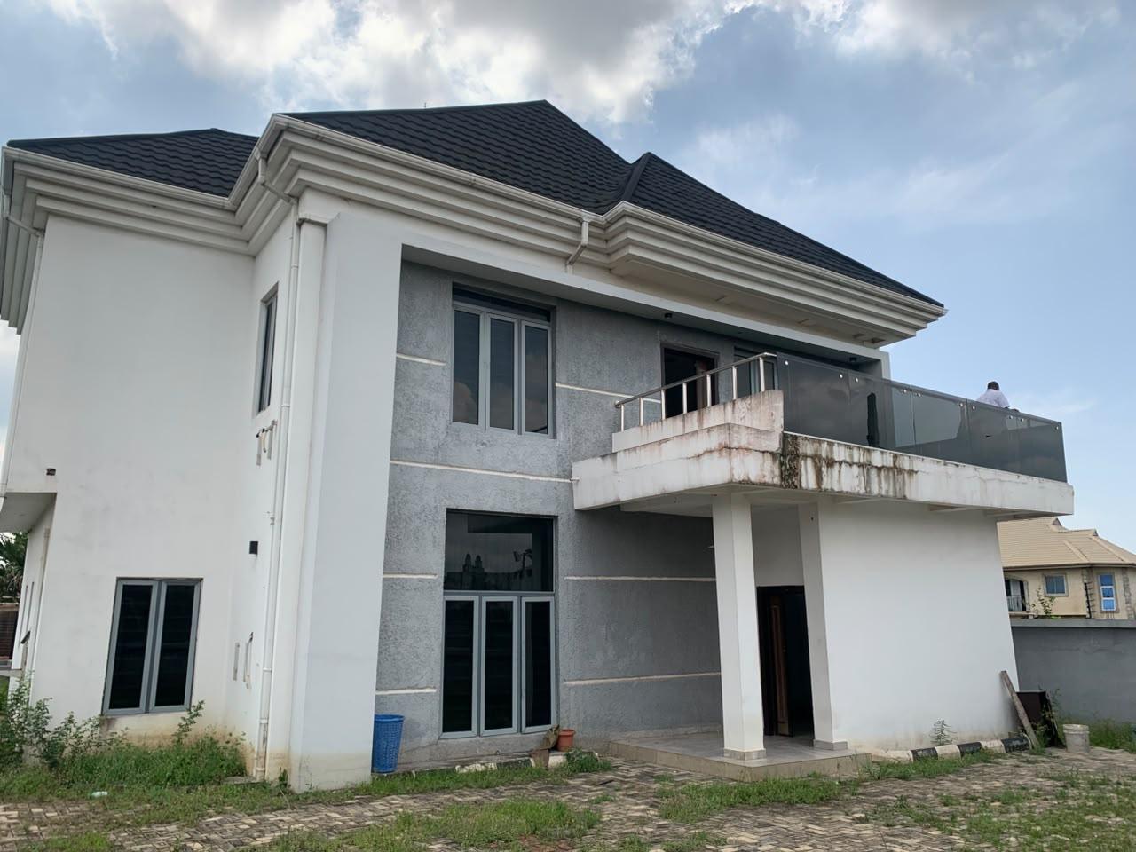 6 BEDROOM FULLY DETACHED HOUSE – UNILAG ESTATE, MAGODO