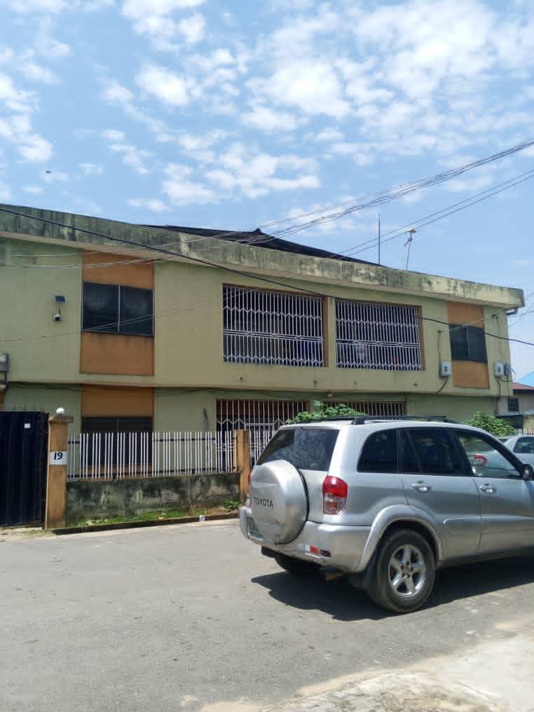 FOR SALE – BLOCK OF FLATS AT UNITY ESTATE, EGBEDA 🏢🏡 📍 Location: Unity Estate, Egbeda, Alimosho, Lagos (Situated on a Tarred Road)