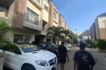 TO LET – Valley Stream Estate, Osapa London, Lekki 📍 Location: Valley Stream Estate, Osapa London, Lekki, Lagos