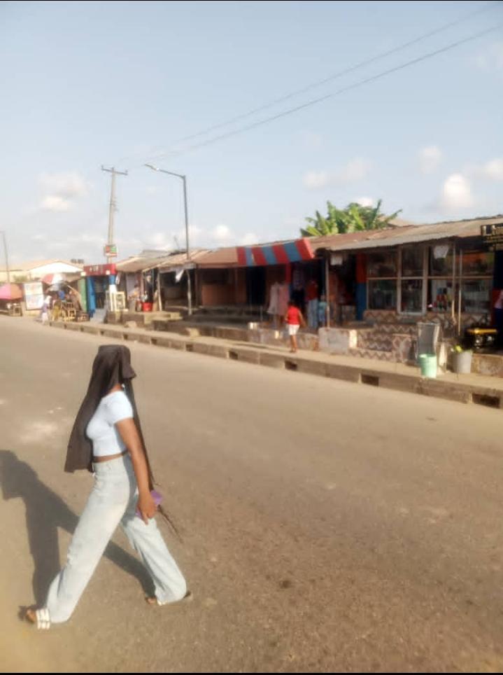 🏞️ FOR SALE Road-Facing Land 📍 Location: Isheri Osun–Jakande–Isolo Road, Isheri Osun, Lagos State