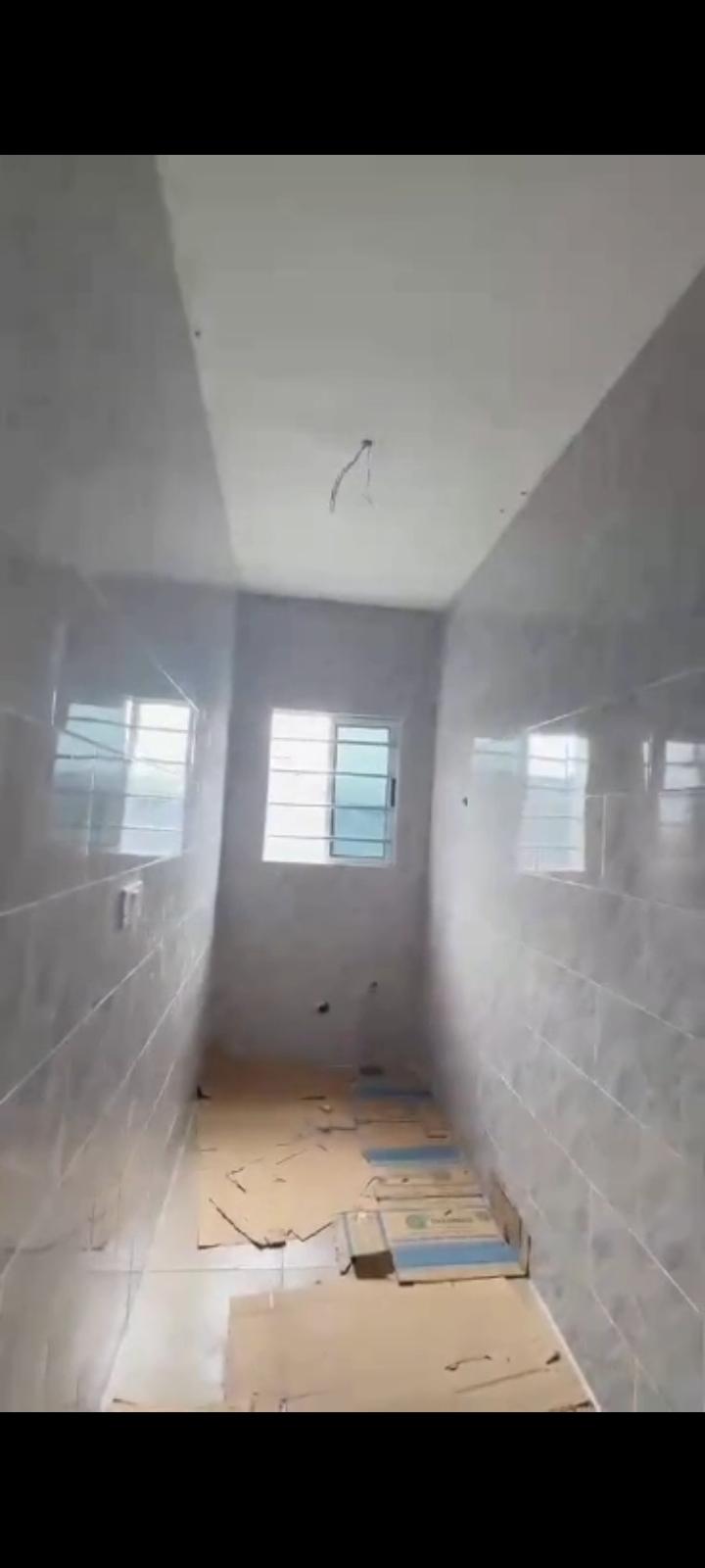 Newly Built 2 Bedroom Flat – Off Pedro Road, Ladilak