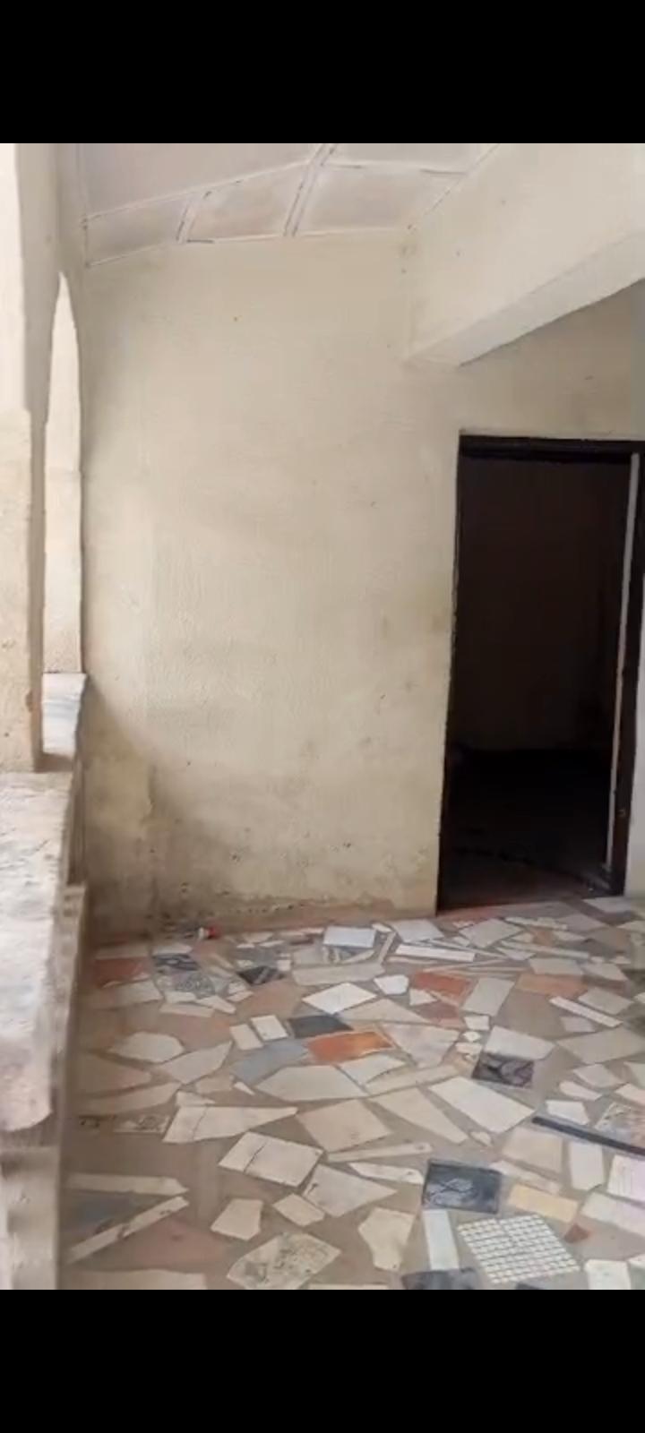3-Bedroom Bungalow for Commercial Lease (Warehouse/Storage) – Oke-Afa Bus Stop, Isolo, Lagos