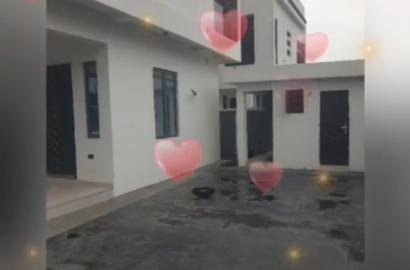 Tastefully Finished 6-Bedroom Fully Detached Duplex with BQ 📍 Location: Magodo Phase 2 GRA, Lagos
