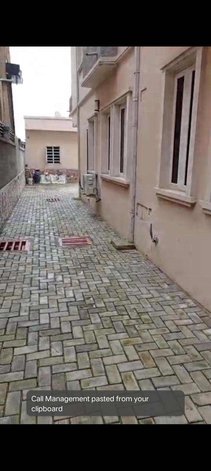 🏡 TO LET (Semi-Direct Brief) Decent Portable 2-Bedroom Upstairs Flat 📍 Location: Jimoh Oladehinde, Ifako, Gbagada, Lagos