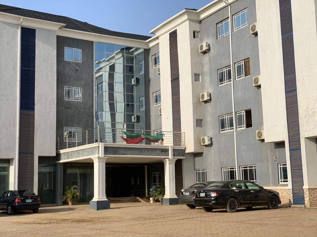 HOTEL 🏨 FOR URGENT SALE @ Lifecamp very close to Lifecamp junction
