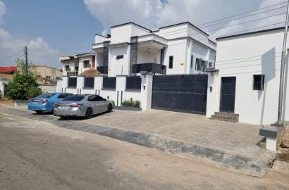 4-Bedrooms Detached Duplex