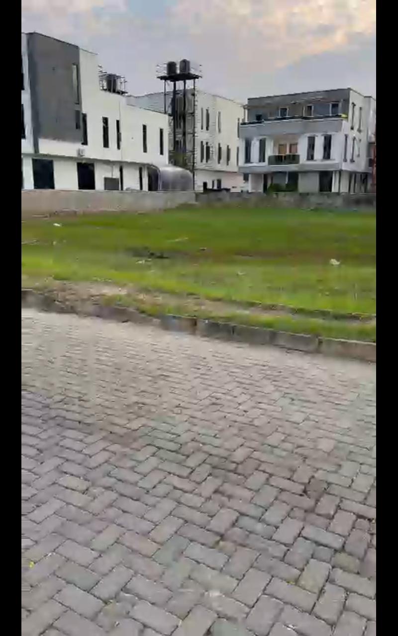 600SQM and 800SQM Corner Piece Land for Sale in a Structured Estate, Orchid