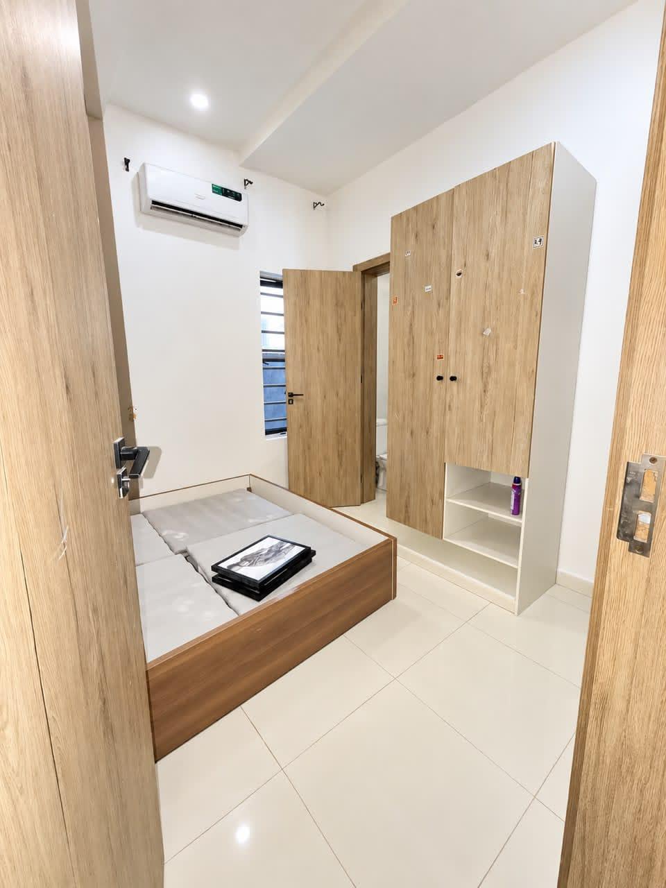 Single Room in Shared Apartment to Let at Orchid Road