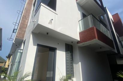 5-Bedroom Fully Detached Duplex with BQ for Sale at Lekki Phase 1