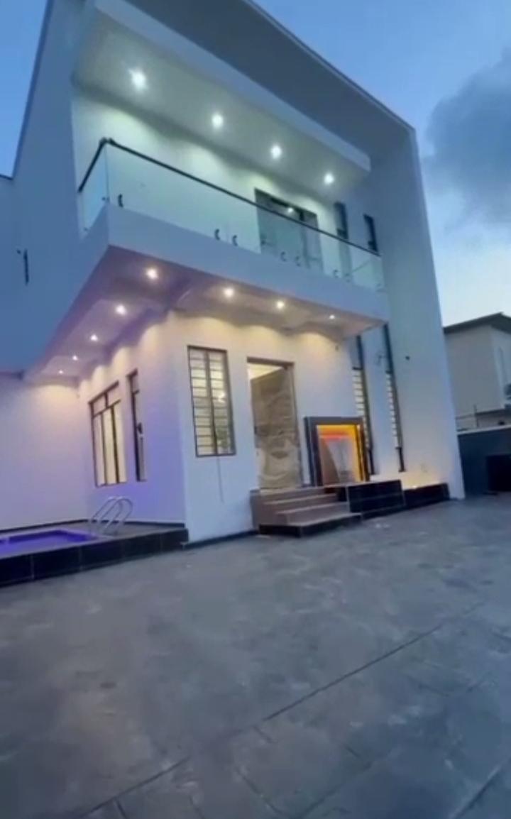 Luxury 4-Bedroom Fully Detached Duplex with BQ for Sale in Sangotedo, Ajah