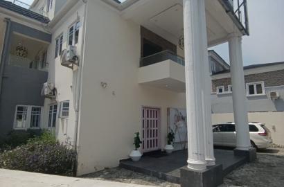 6-Bedroom Detached Duplex for Rent in Lekki Phase 1