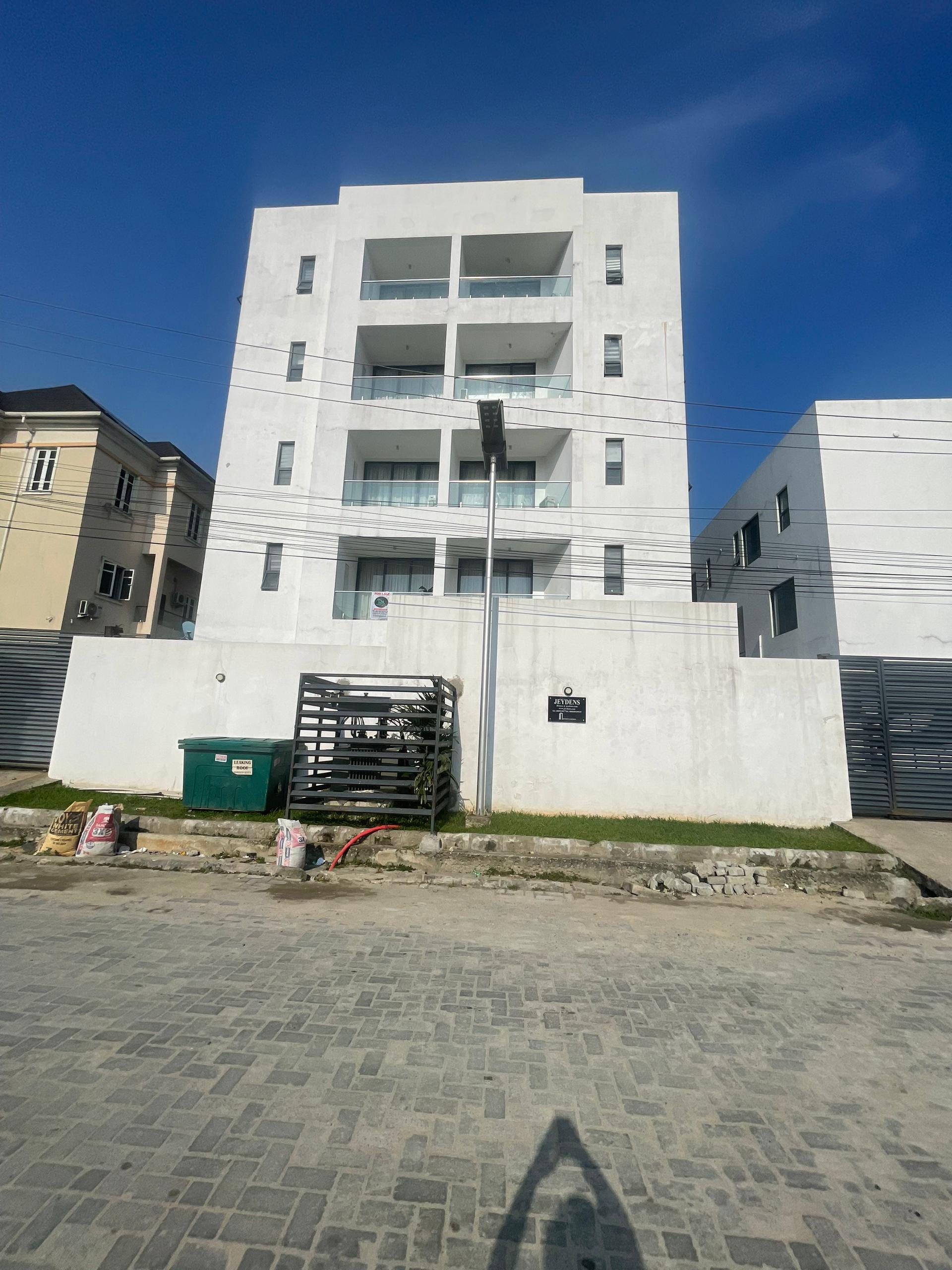 Elegantly furnished 2 Bedroom Apartment with Gym, pool, reception and Elevator Suitable for Investment