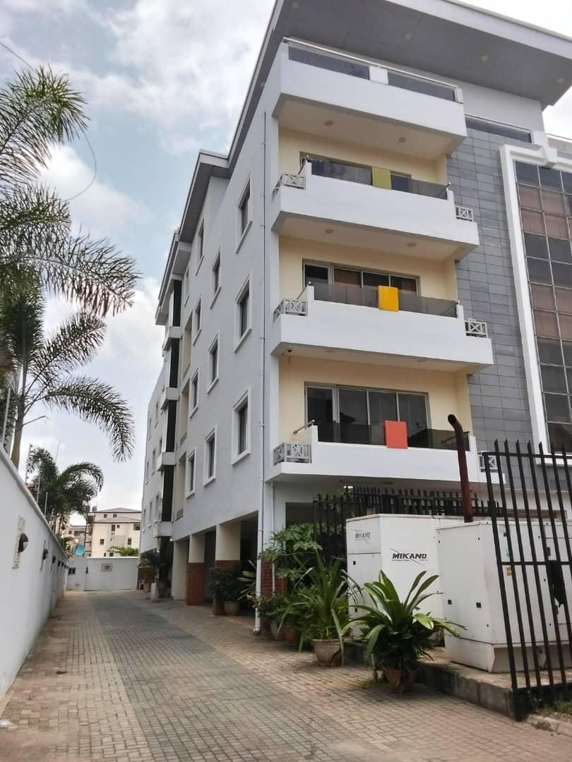 IKOYI DISTRESS SALE AT MOJISOLA ONIKOYI 6 units of 3 Bedroom Apartment